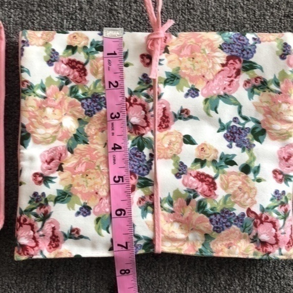 Cosmetic and jewelry travel storage bag set - Picture 7 of 8